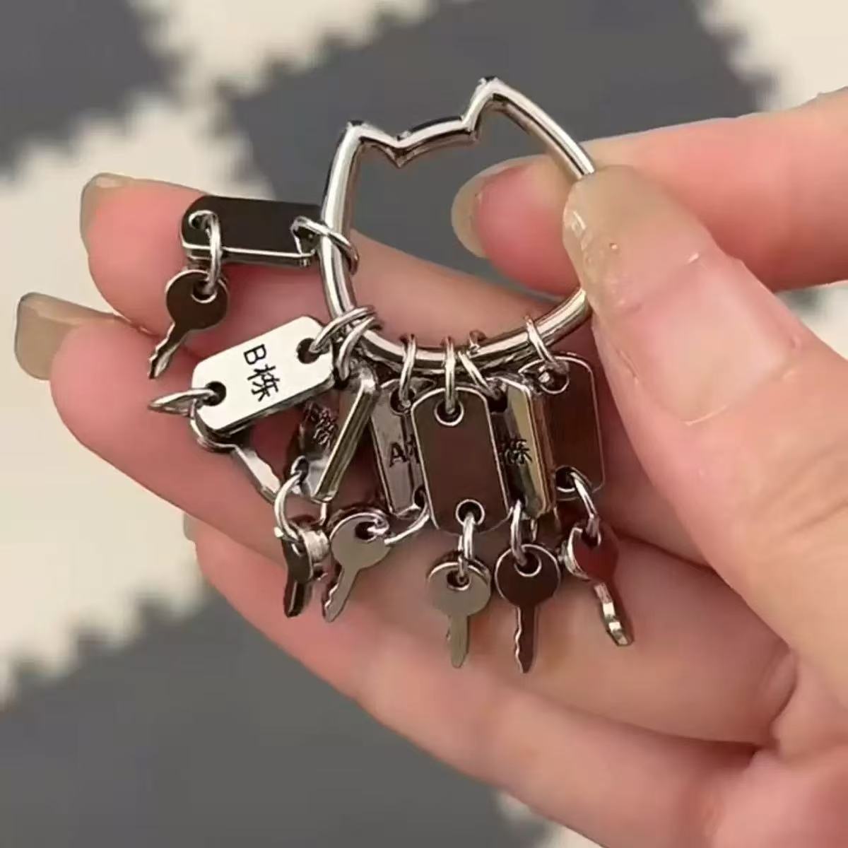 Kids Toys Rental - 1Set Dollhouse Miniature Keys Keychain Rental